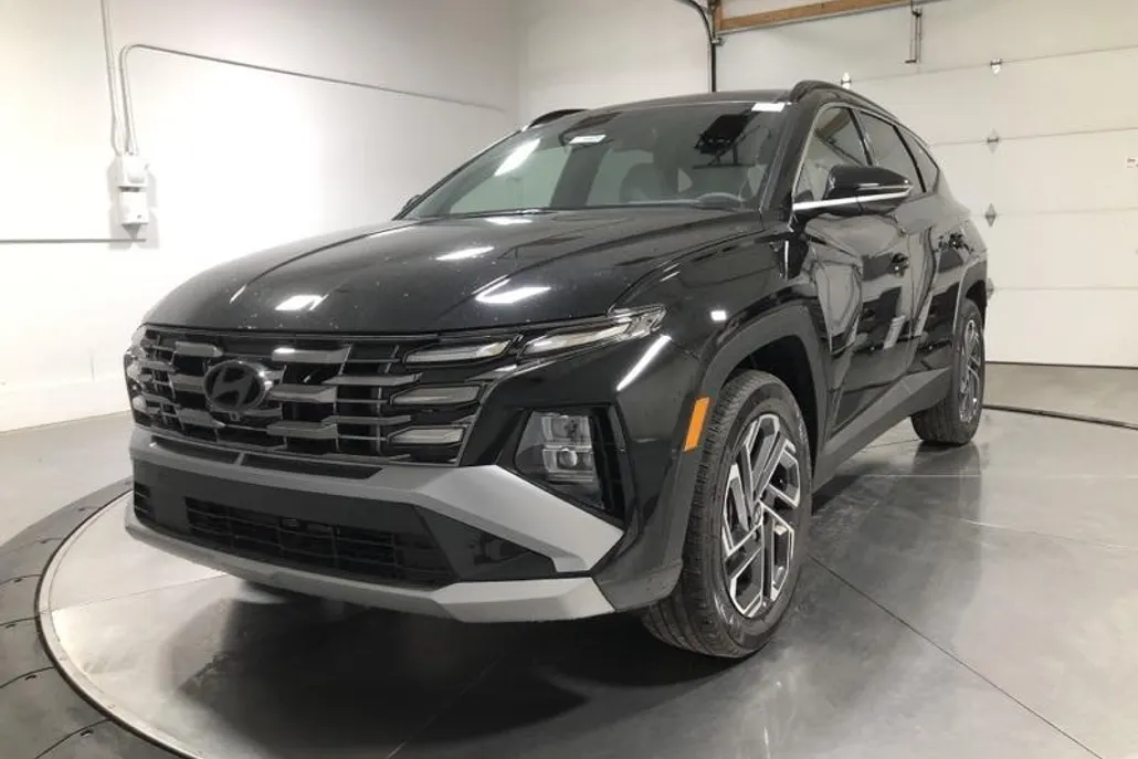 2025 Hyundai Tucson Hybrid Limited photo 1