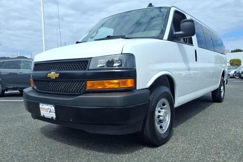 2024 Chevrolet Express 3500 LS Passenger photo 1