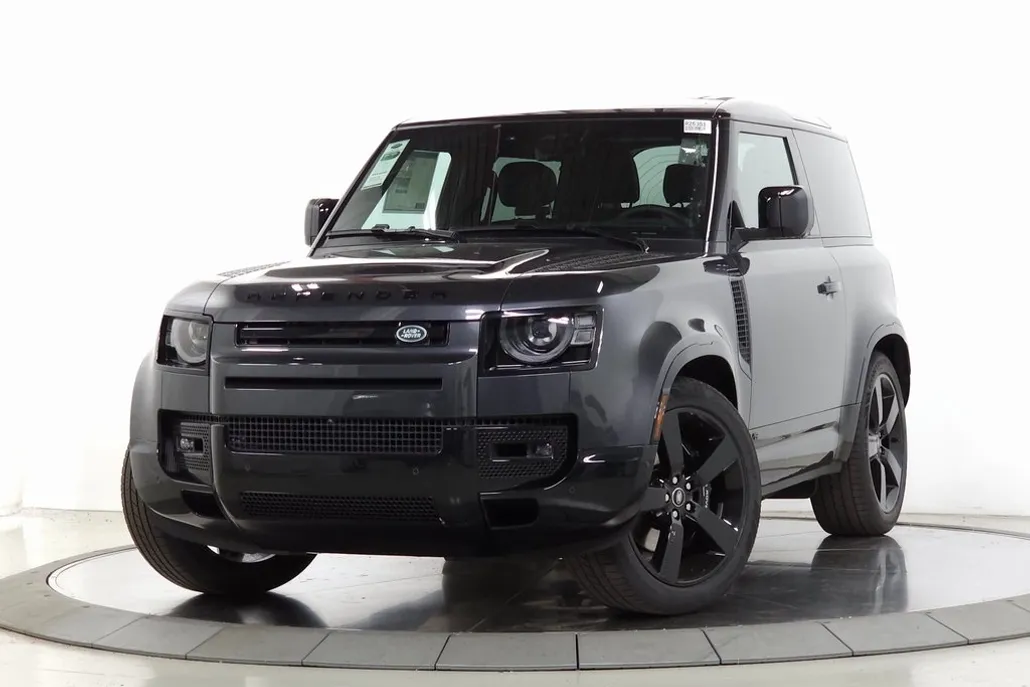 2025 Land Rover Defender 90 V8 photo 1
