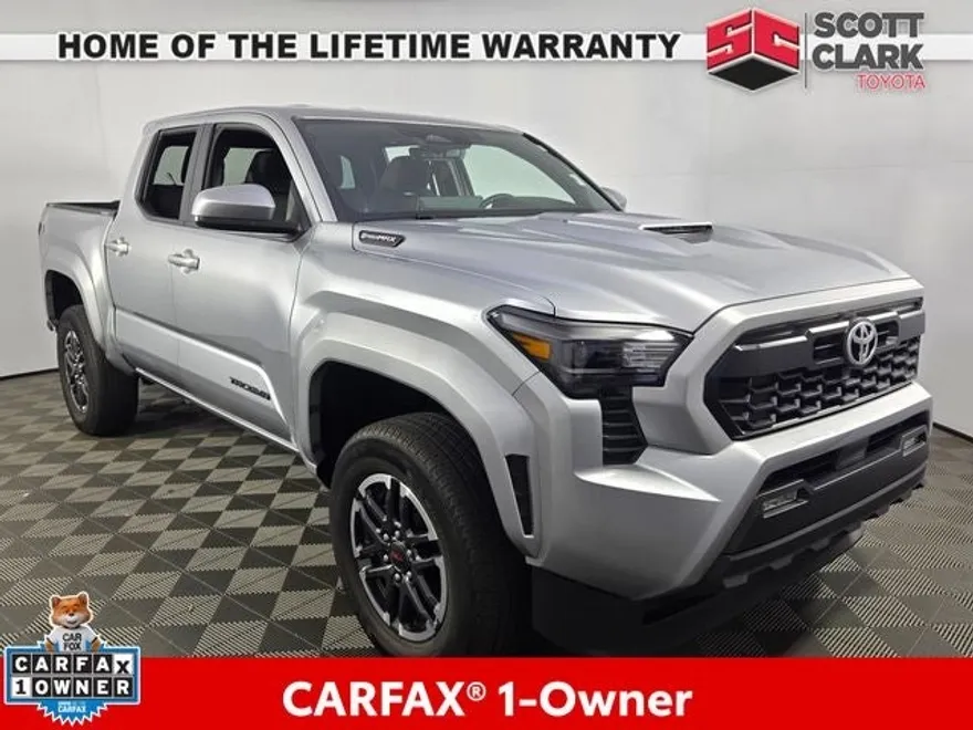 2024 Toyota Tacoma TRD Sport photo 1