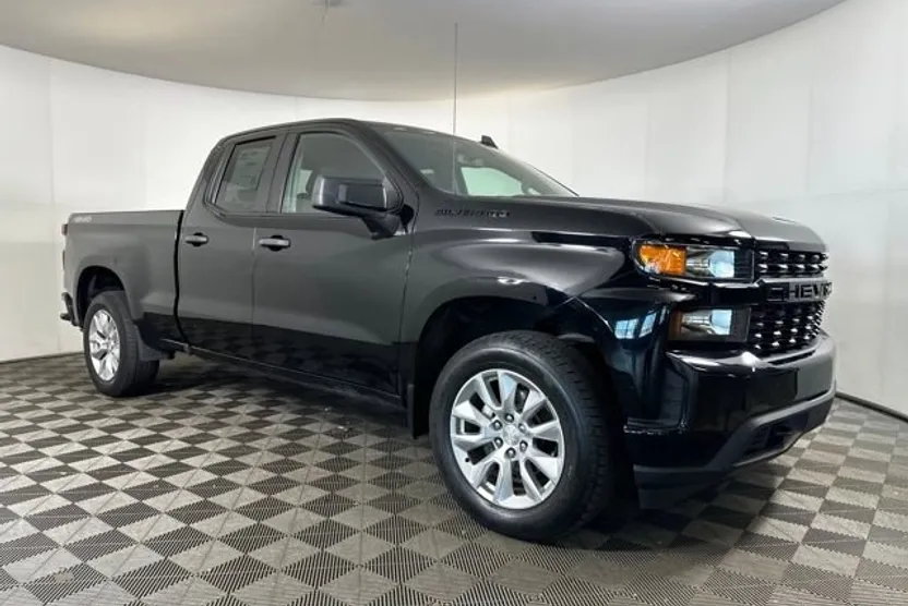 2022 Chevrolet Silverado 1500 Custom photo 1