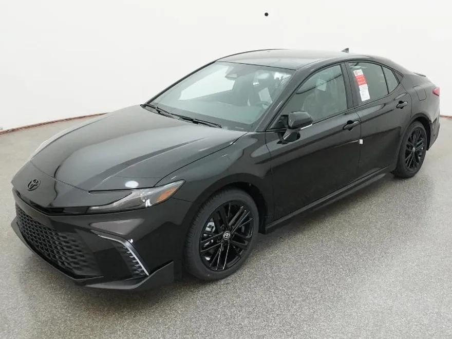 2026 Toyota Camry SE photo 1