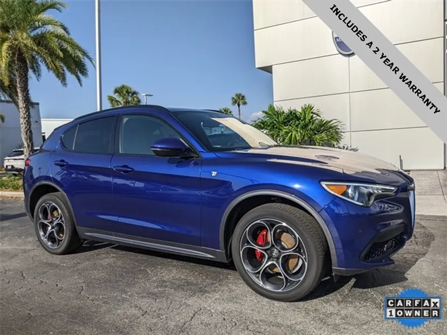 2023 Alfa Romeo Stelvio Ti photo 1