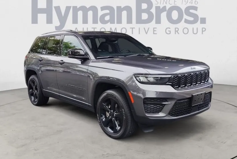2023 Jeep Grand Cherokee Altitude photo 1