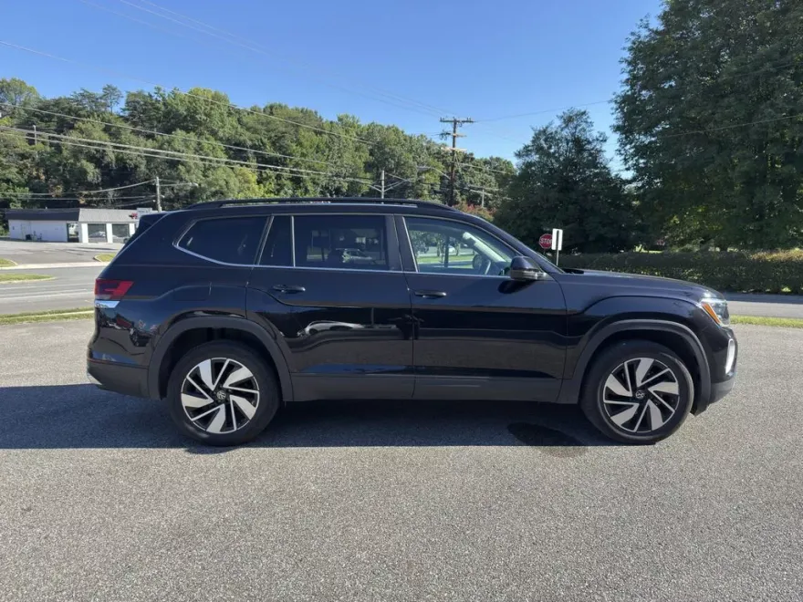 2025 Volkswagen Atlas SE Technology photo 1