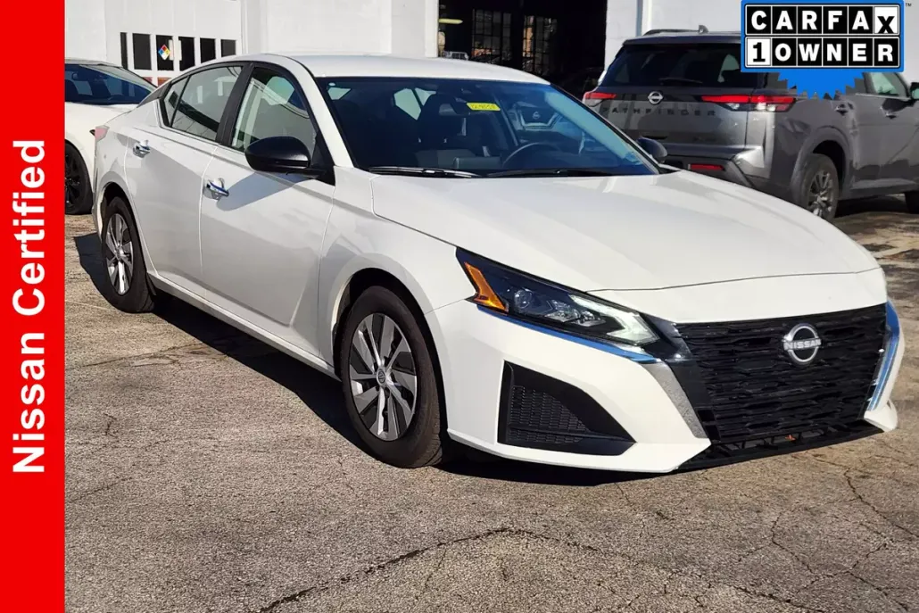 2025 Nissan Altima S photo 1
