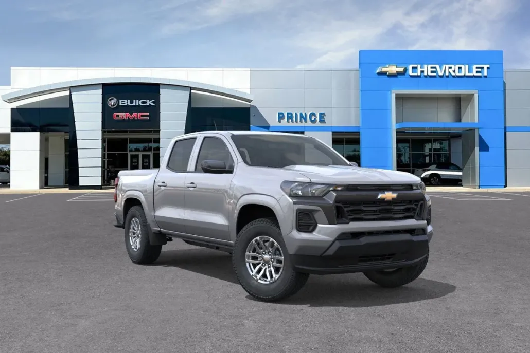 2026 Chevrolet Colorado LT photo 1