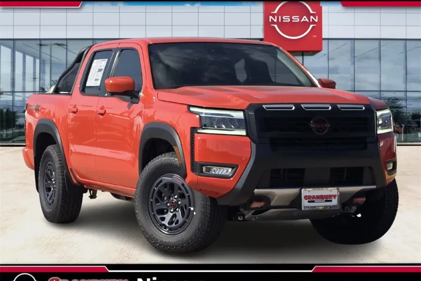2025 Nissan Frontier PRO-4X photo 1