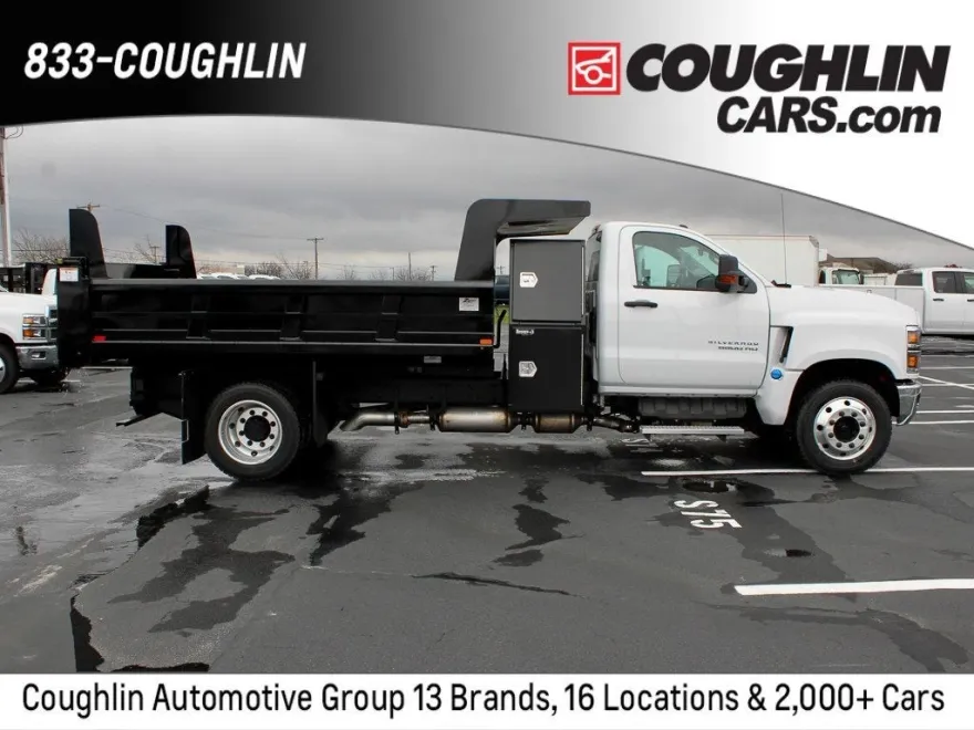 2024 Chevrolet Silverado 5500HD Work Truck photo 1