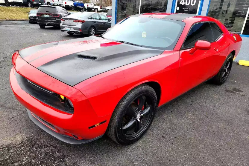 2015 Dodge Challenger R/T photo 1