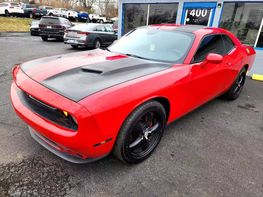 2015 Dodge Challenger R/T photo 1