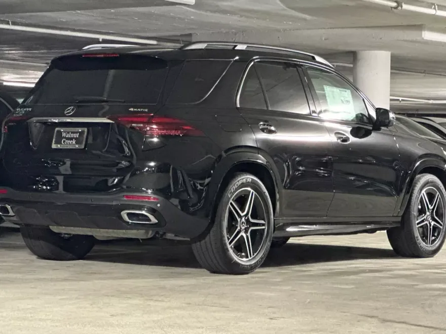 2026 Mercedes Benz GLE 450 4MATIC photo 1