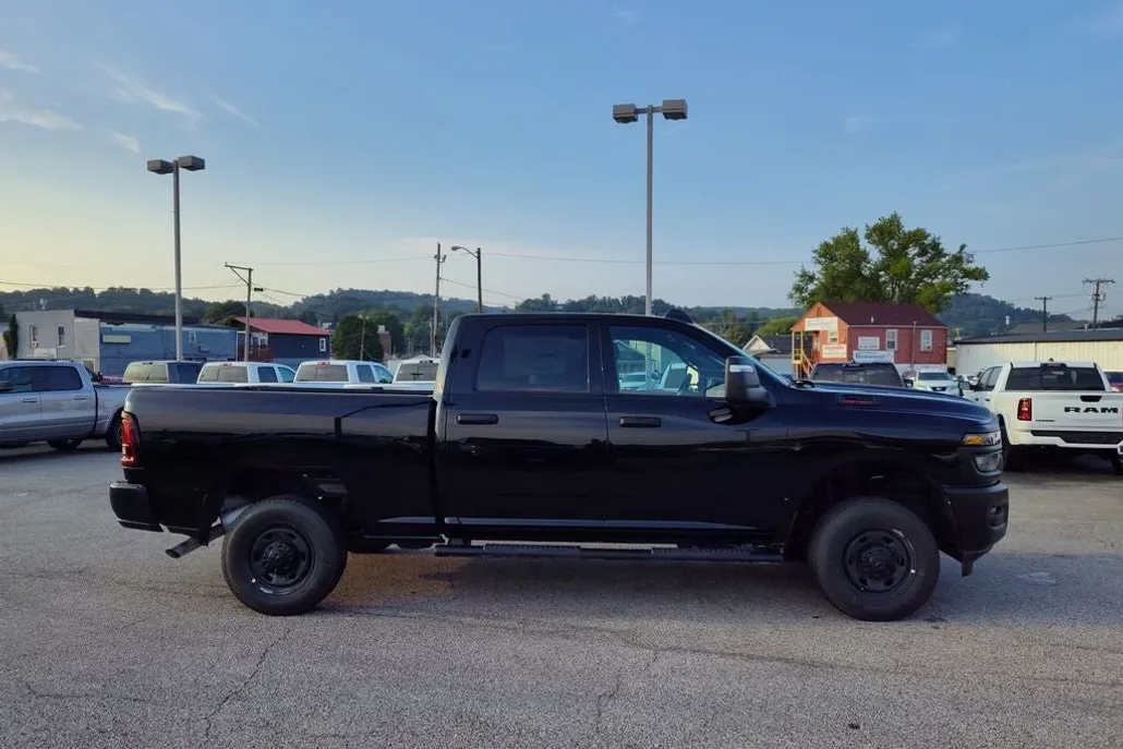 2025 Ram 2500 Tradesman photo 1
