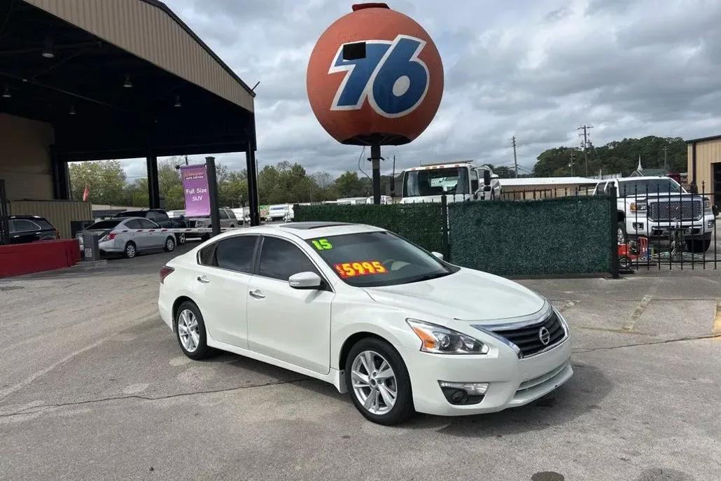 2015 Nissan Altima 2.5 SV photo 1