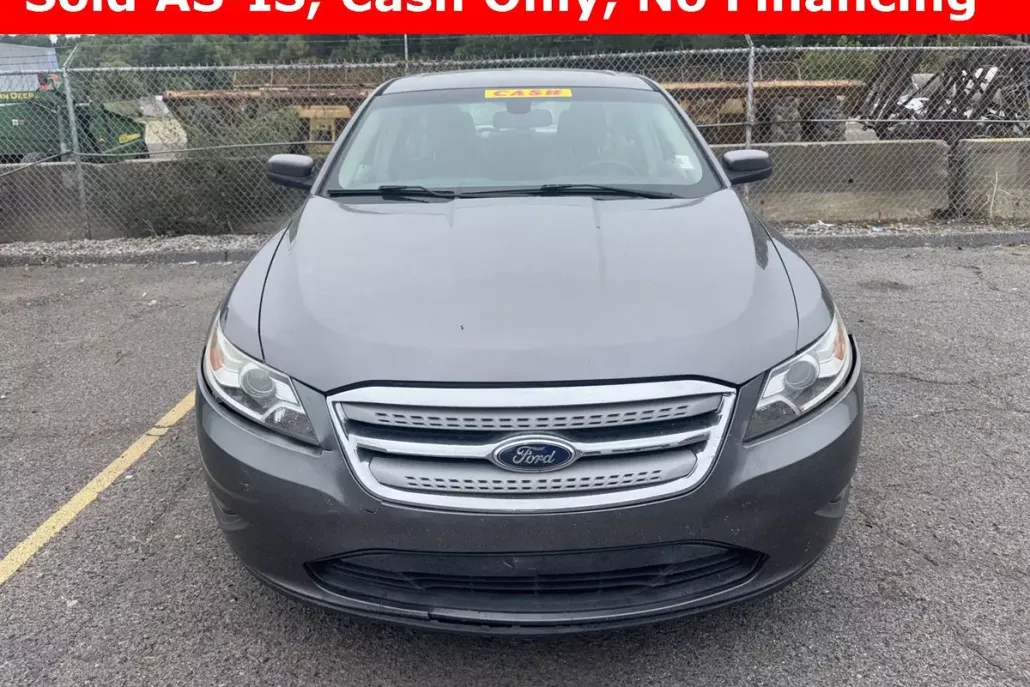 2011 Ford Taurus SEL photo 1