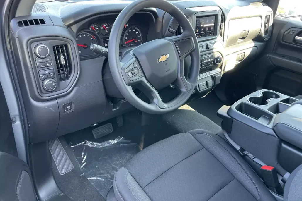 2025 Chevrolet Silverado 1500 Custom photo 1
