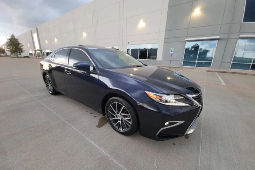 2016 Lexus ES 350 photo 1