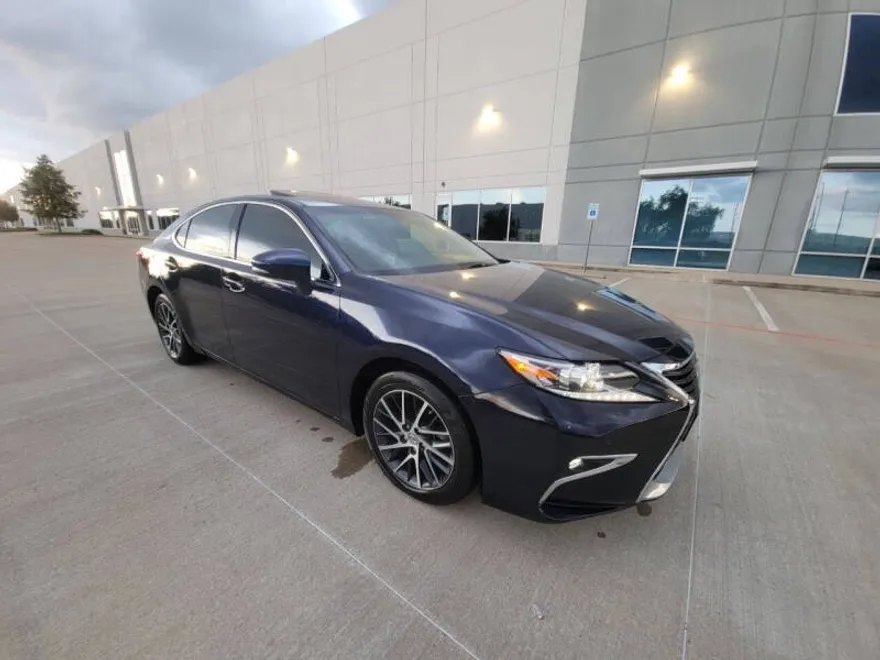 2016 Lexus ES 350 photo 1
