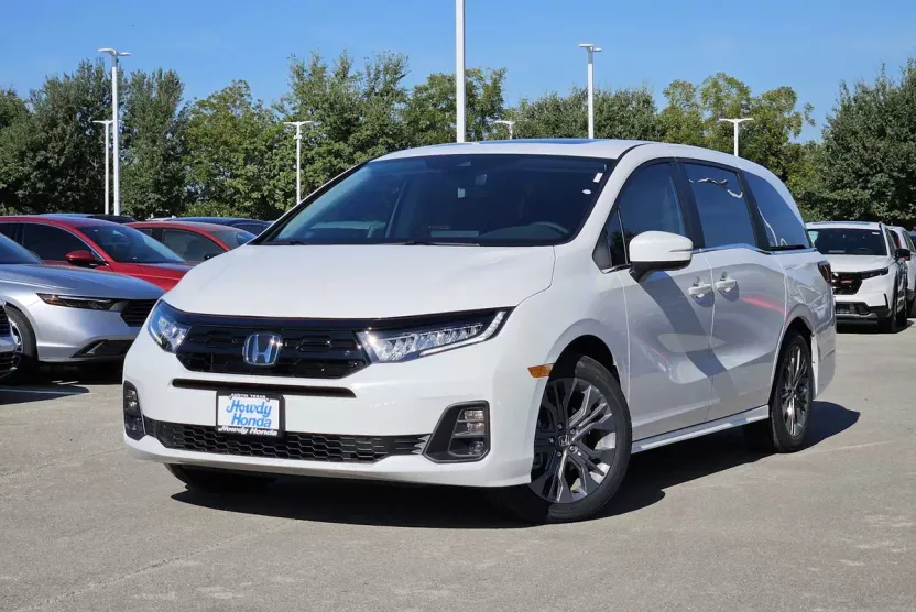 2026 Honda Odyssey Touring photo 1