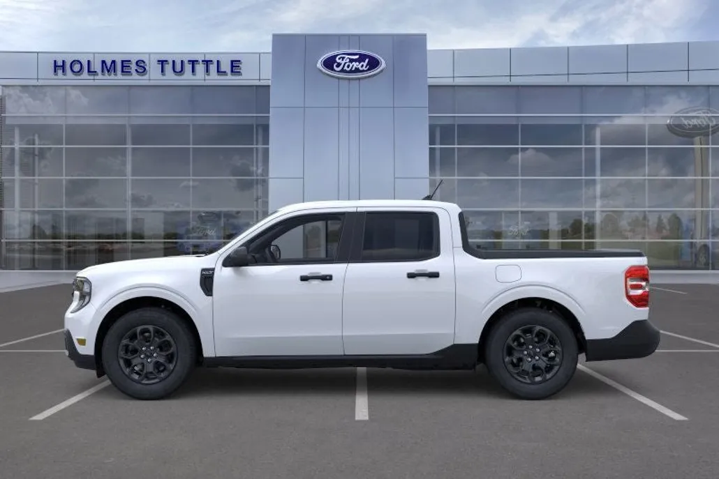 2025 Ford Maverick XLT photo 1