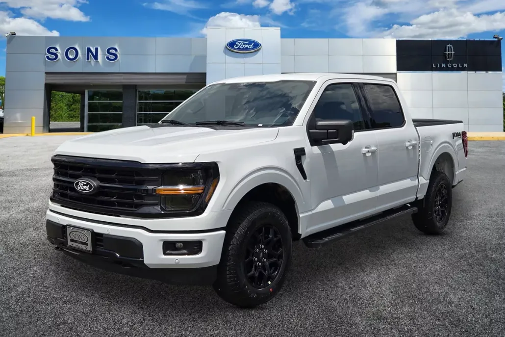 2025 Ford F-150 XLT photo 1