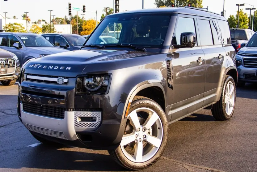 2024 Land Rover Defender 110 S photo 1