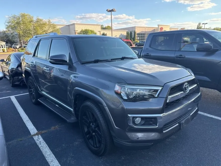 2016 Toyota 4Runner Limited 4WD photo 1