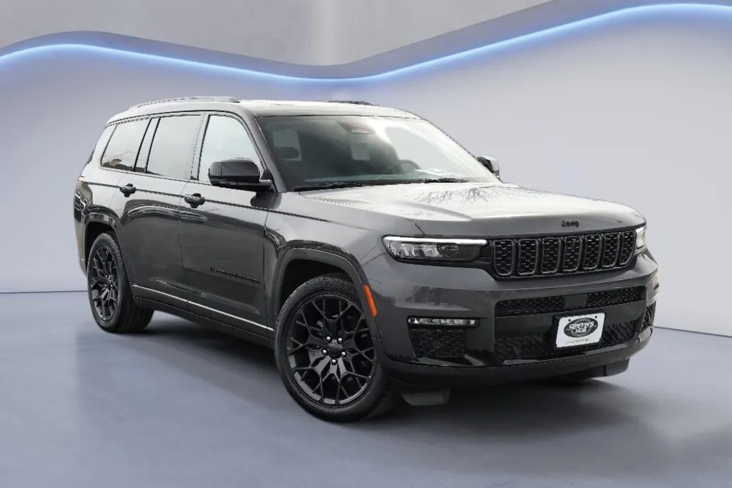 2024 Jeep Grand Cherokee L Summit photo 1