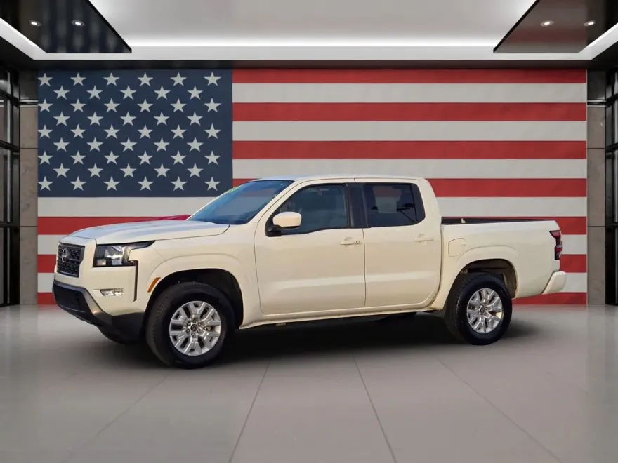 2024 Nissan Frontier Crew Cab SV photo 1