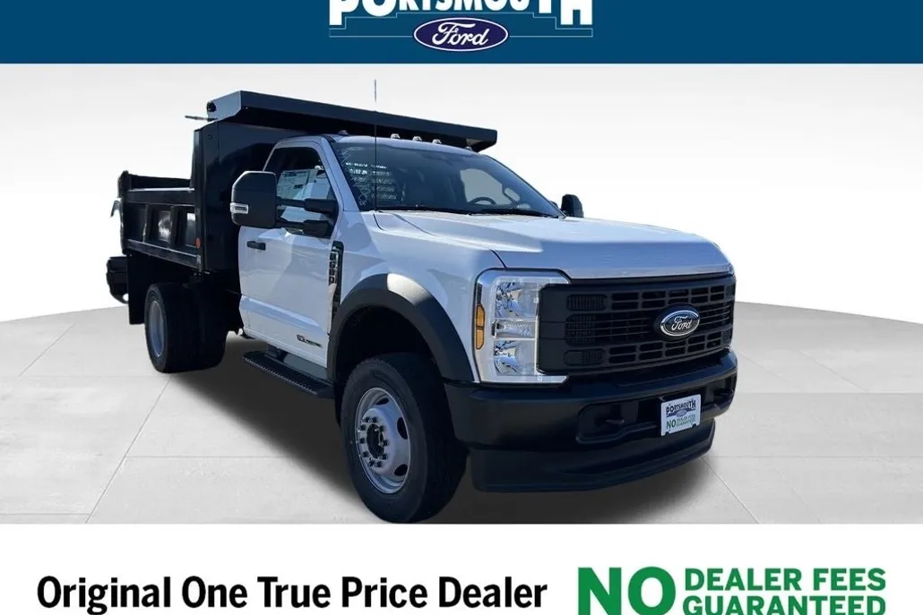 2024 Ford F-600 photo 1