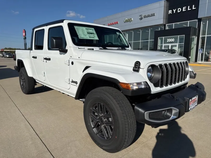 2025 Jeep Gladiator Sport S photo 1