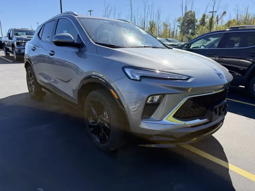2024 Buick Encore GX Sport Touring photo 1