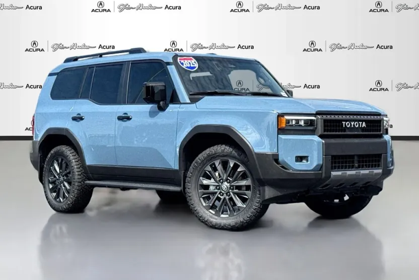 2025 Toyota Highlander Hybrid photo 1