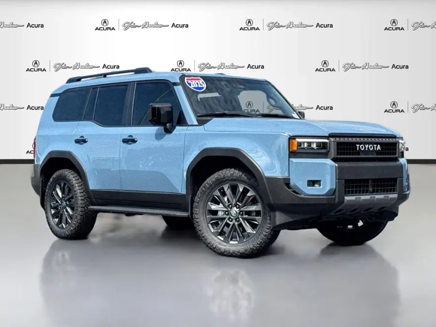 2025 Toyota Highlander Hybrid photo 1