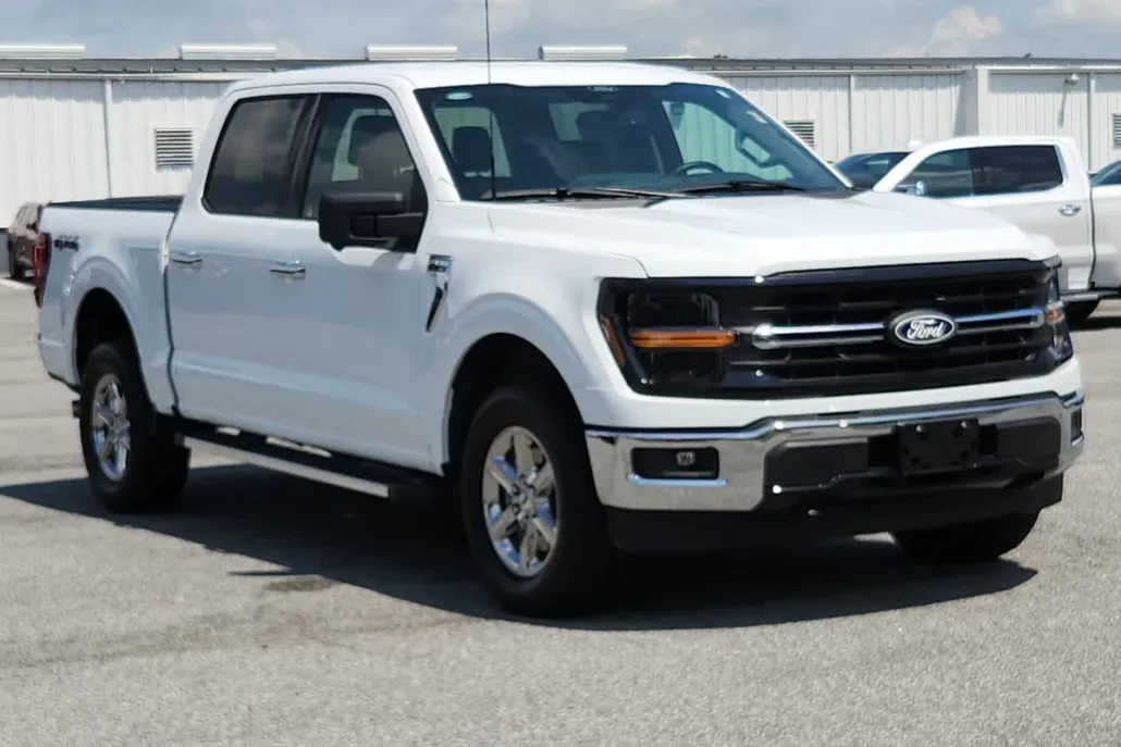 2024 Ford F-150 XLT photo 1
