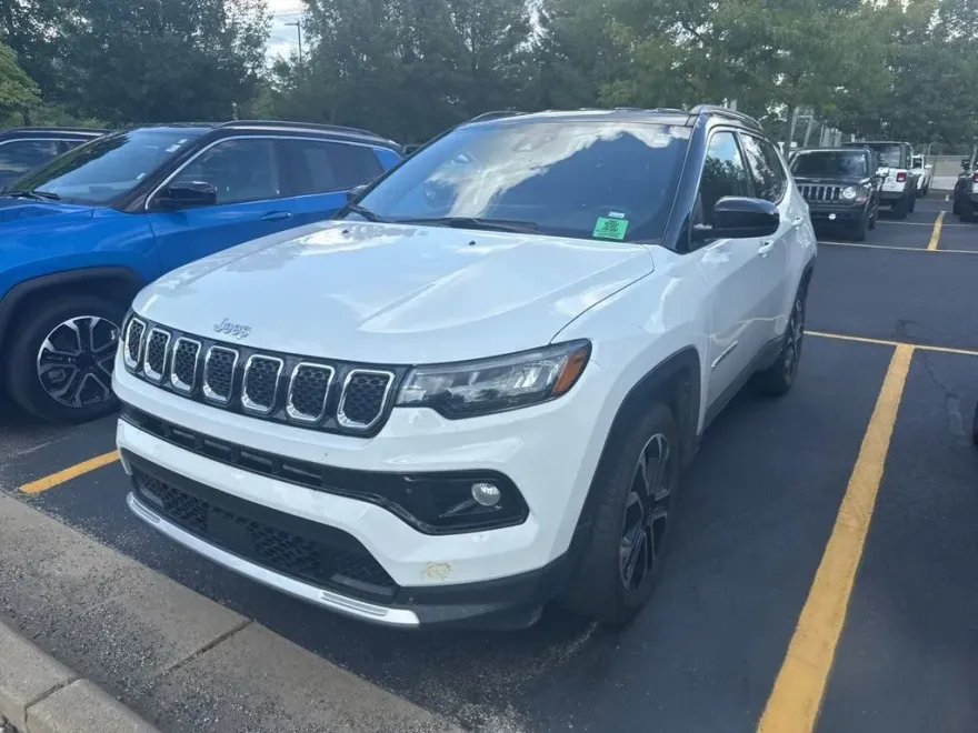 2023 Jeep Compass Limited photo 1