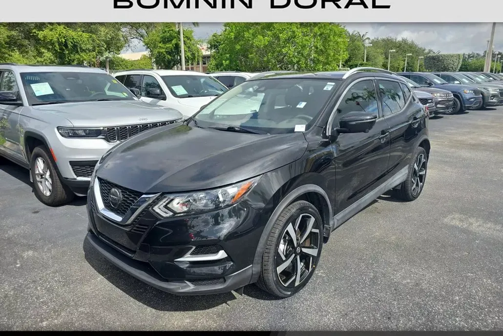 2020 Nissan Rogue Sport SL photo 1