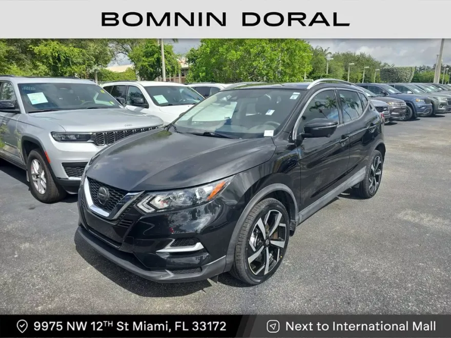 2020 Nissan Rogue Sport SL photo 1