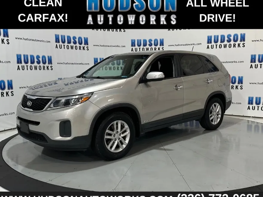 2015 Kia Sorento LX photo 1