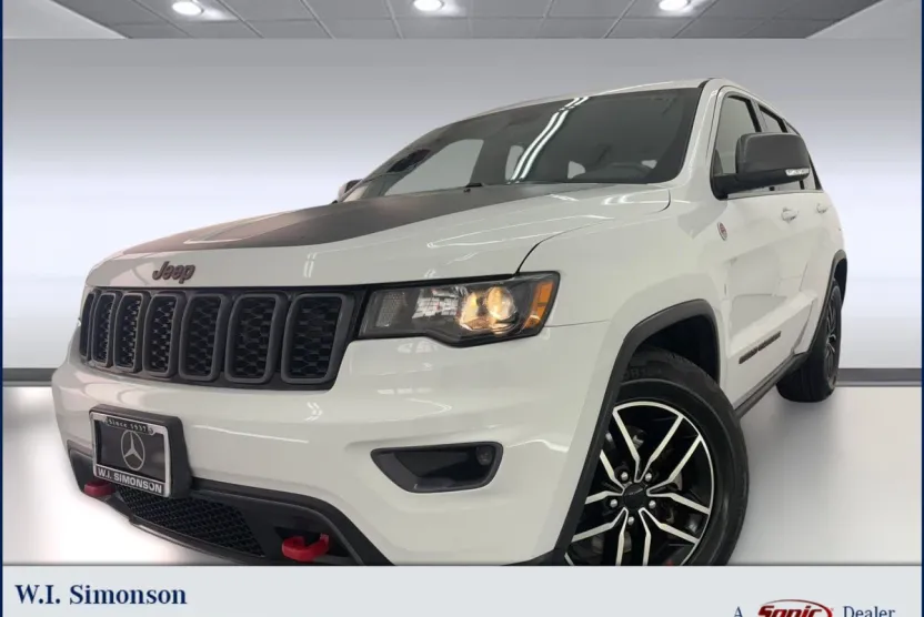 2021 Jeep Grand Cherokee Trailhawk photo 1