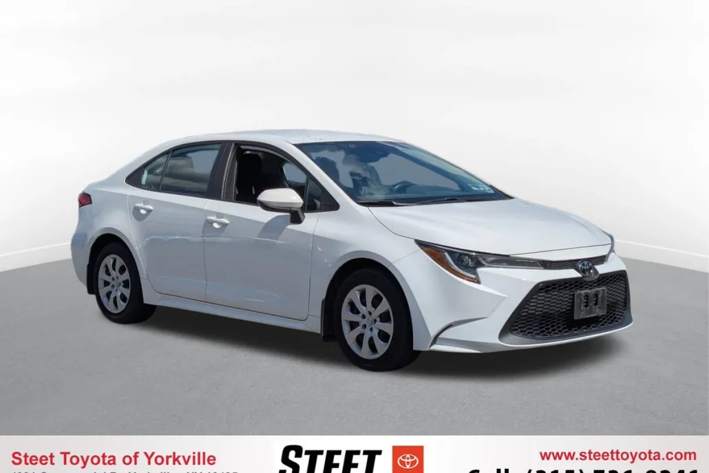 2020 Toyota Corolla LE photo 1