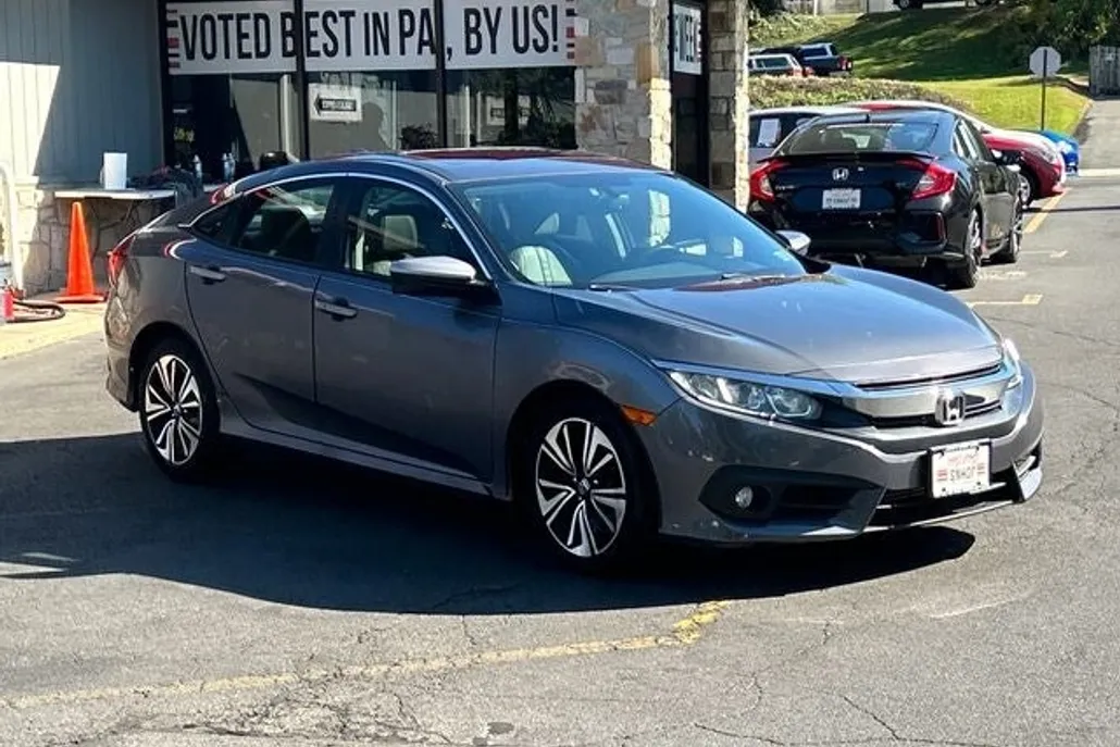 2017 Honda Civic EX-L photo 1