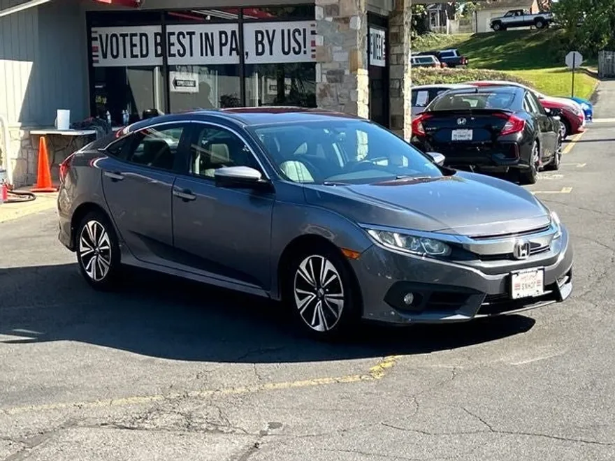 2017 Honda Civic EX-L photo 1