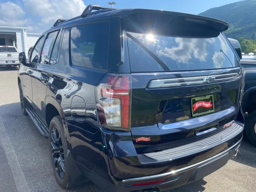 2022 Chevrolet Tahoe RST photo 1