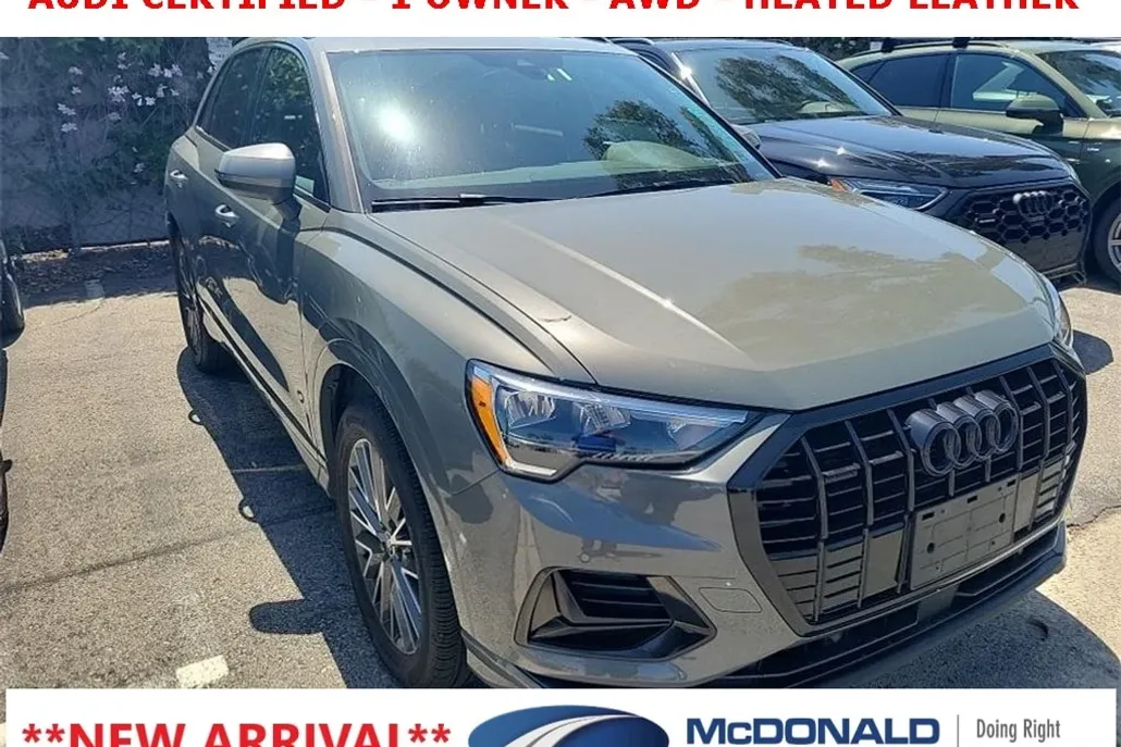 2022 Audi Q3 Premium photo 1