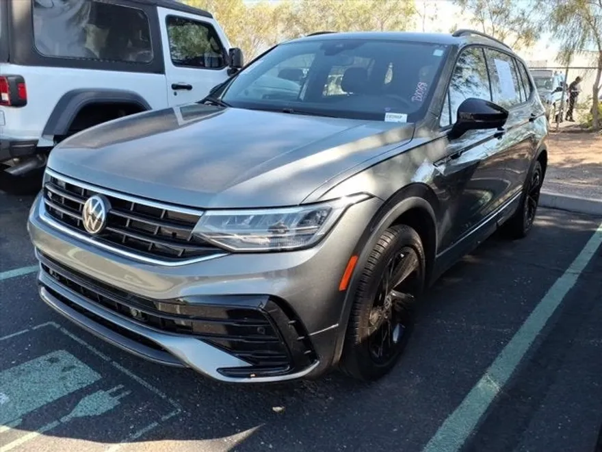 2024 Volkswagen Tiguan SE R-Line Black photo 1