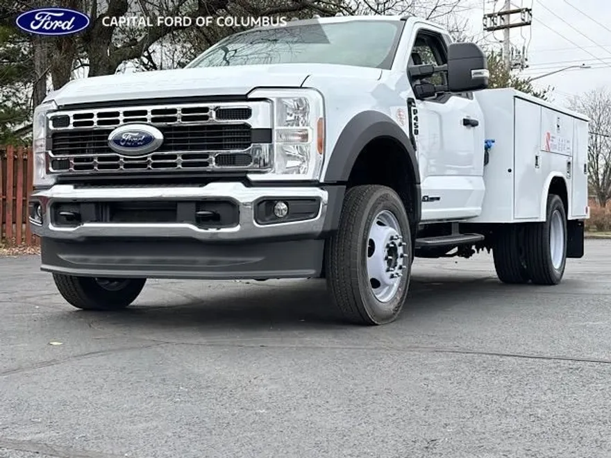2024 Ford F-450 XL photo 1