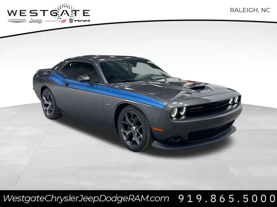 2019 Dodge Challenger R/T photo 1