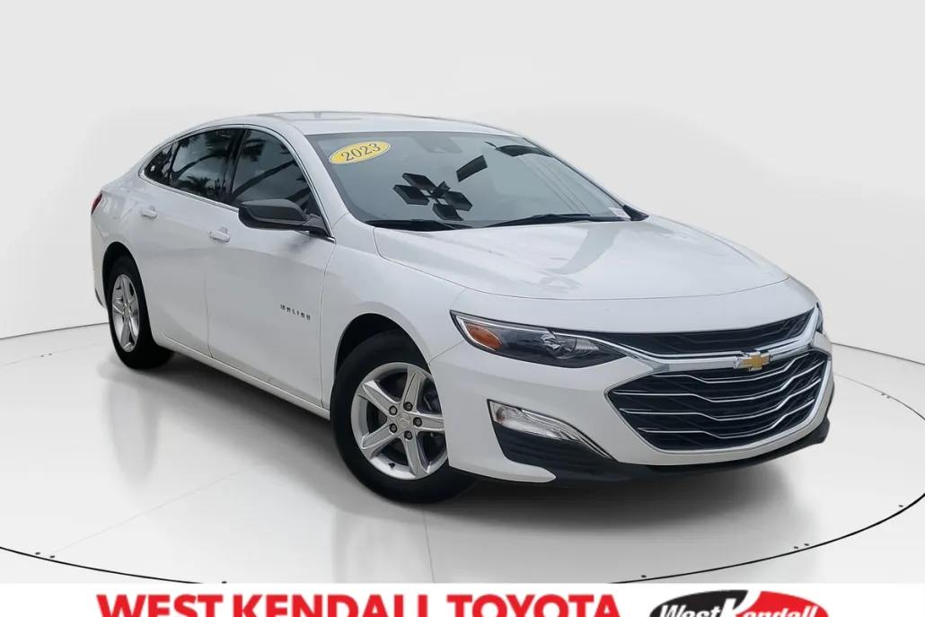 2023 Chevrolet Malibu LS photo 1