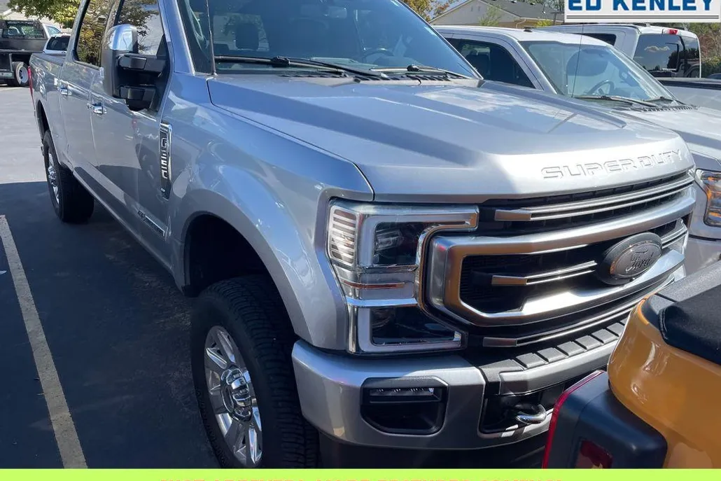 2022 Ford F-350 Platinum photo 1